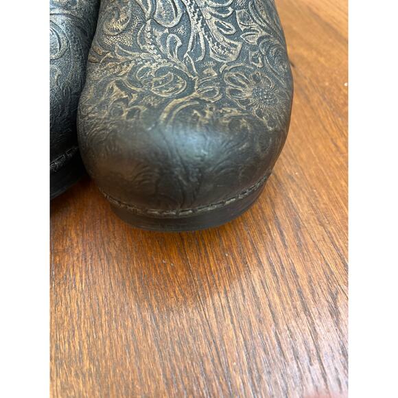 Dansko Professional Clogs Black/Copper Antique Tooled Leather Size 38 (US 7.5-8) - Picture 8 of 8
